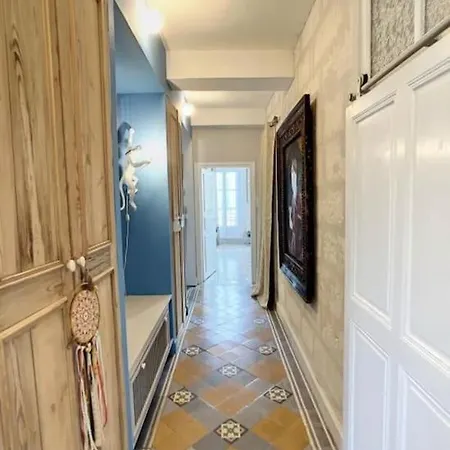 T3 Centre Historique, 90m2, Clim, Terrasse, 4 Pers * Avignon