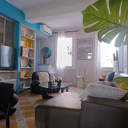 T3 Centre Historique, 90m2, Clim, Terrasse, 4 Pers Apartment Avignon